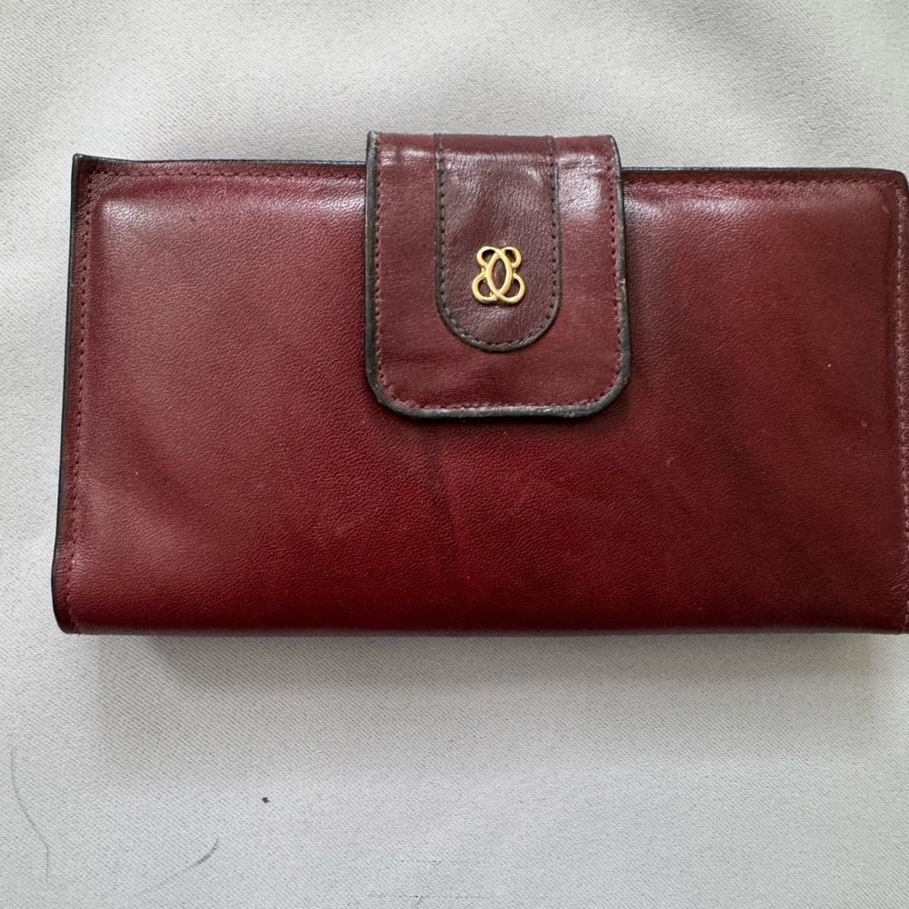 Vintage Leather Wallet with Timeless Design